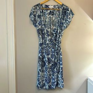 Anthropologie Velvet By Graham & Spencer Blue White Beach Floral Wrap Dress MED